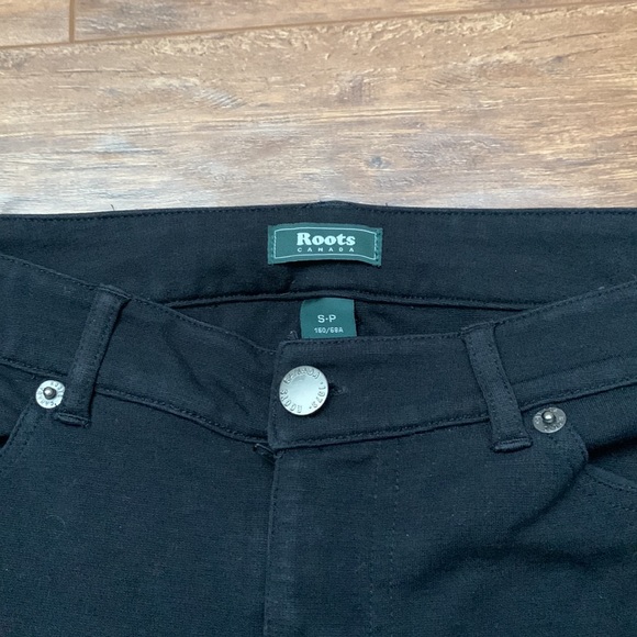 Roots Canada Black Jeggings - Picture 3 of 3